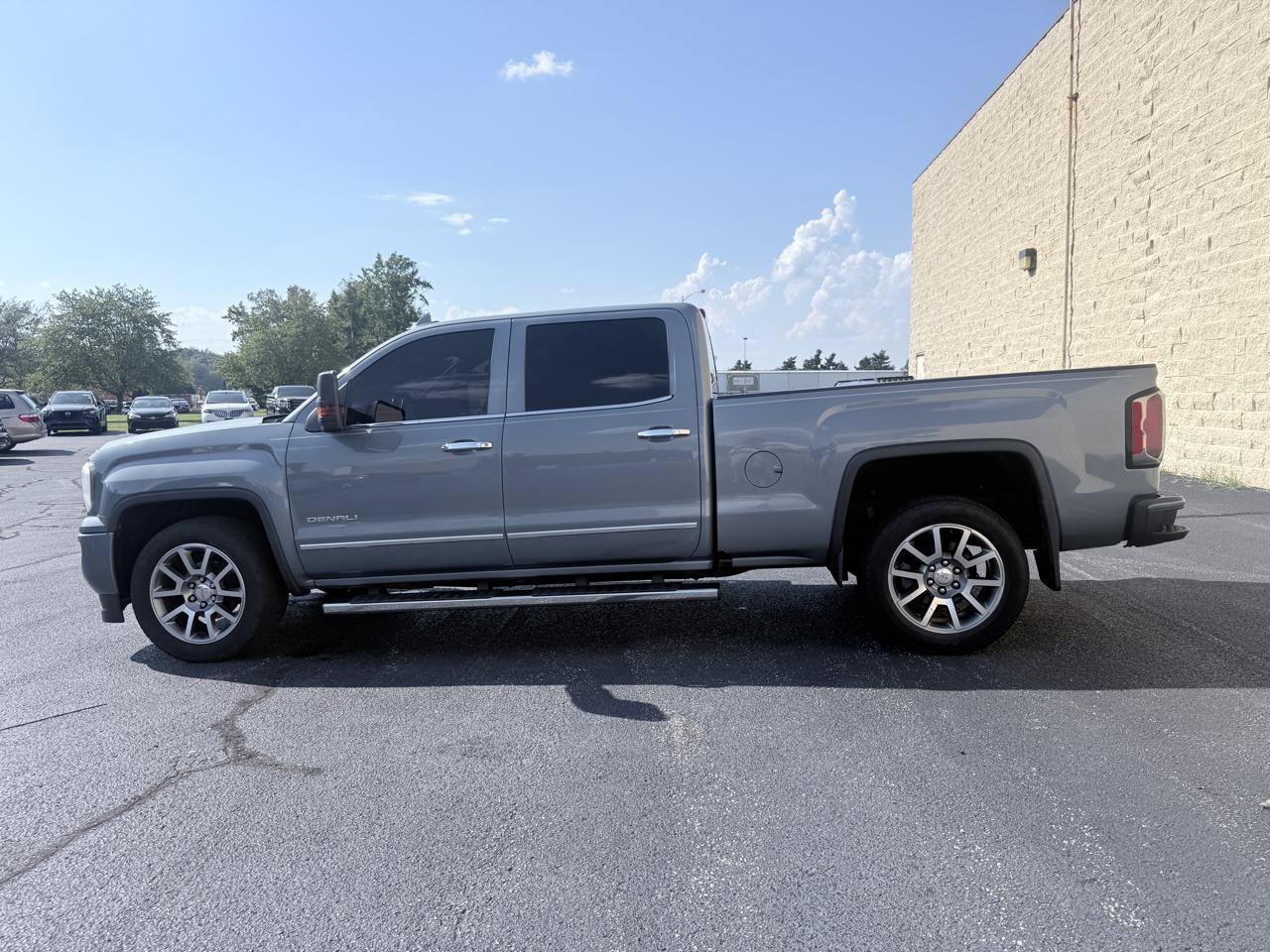 Used 2016 GMC Sierra 1500 Denali AWD/4WD image 2