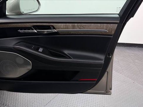 Used 2020 Genesis G90 5.0 Ultimate RWD image 26