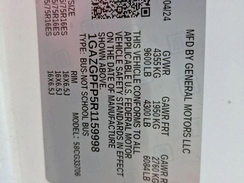 Used 2024 Chevrolet Express 3500 LT w/ LT Preferred Equipment Group RWD image 29
