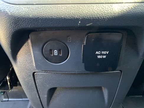 Used 2025 Ford Explorer Platinum image 19