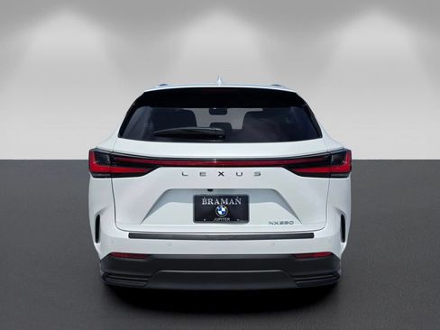 Used 2025 Lexus NX 250 FWD w/ Accessory Package (Z2) image 5