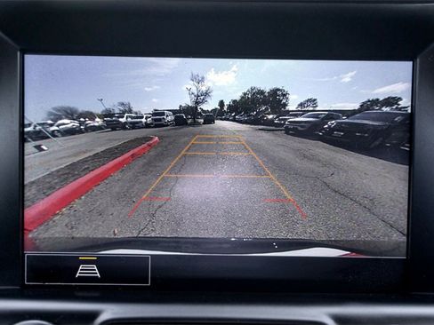 Used 2024 GMC Terrain SLT image 24