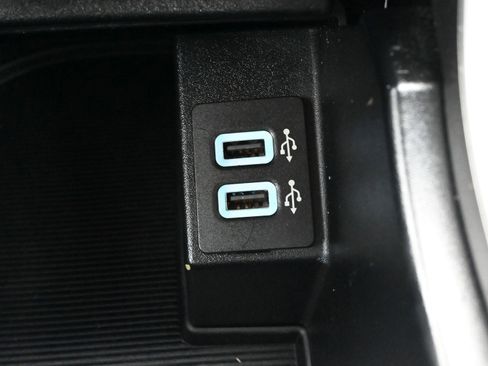 Used 2020 Ford Edge SEL image 18