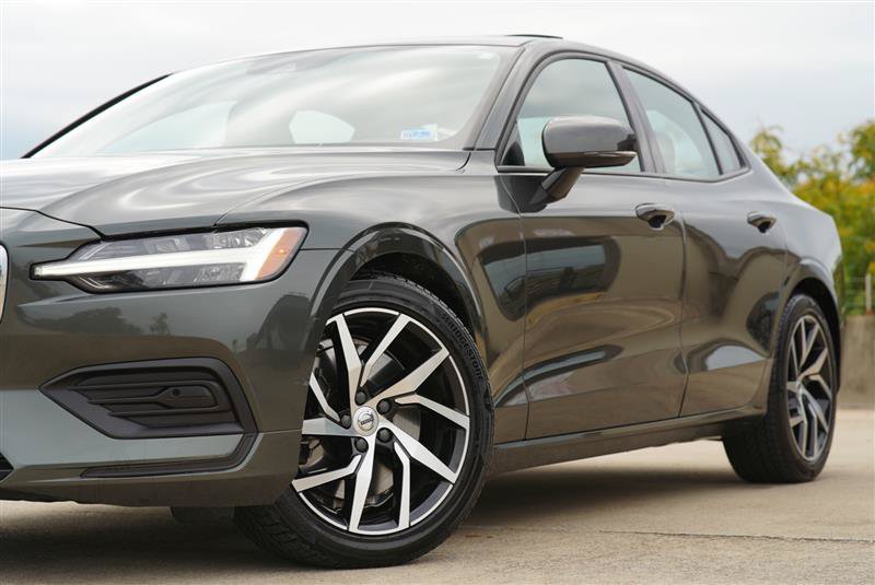 Used 2020 Volvo S60 T6 Momentum AWD/4WD image 13