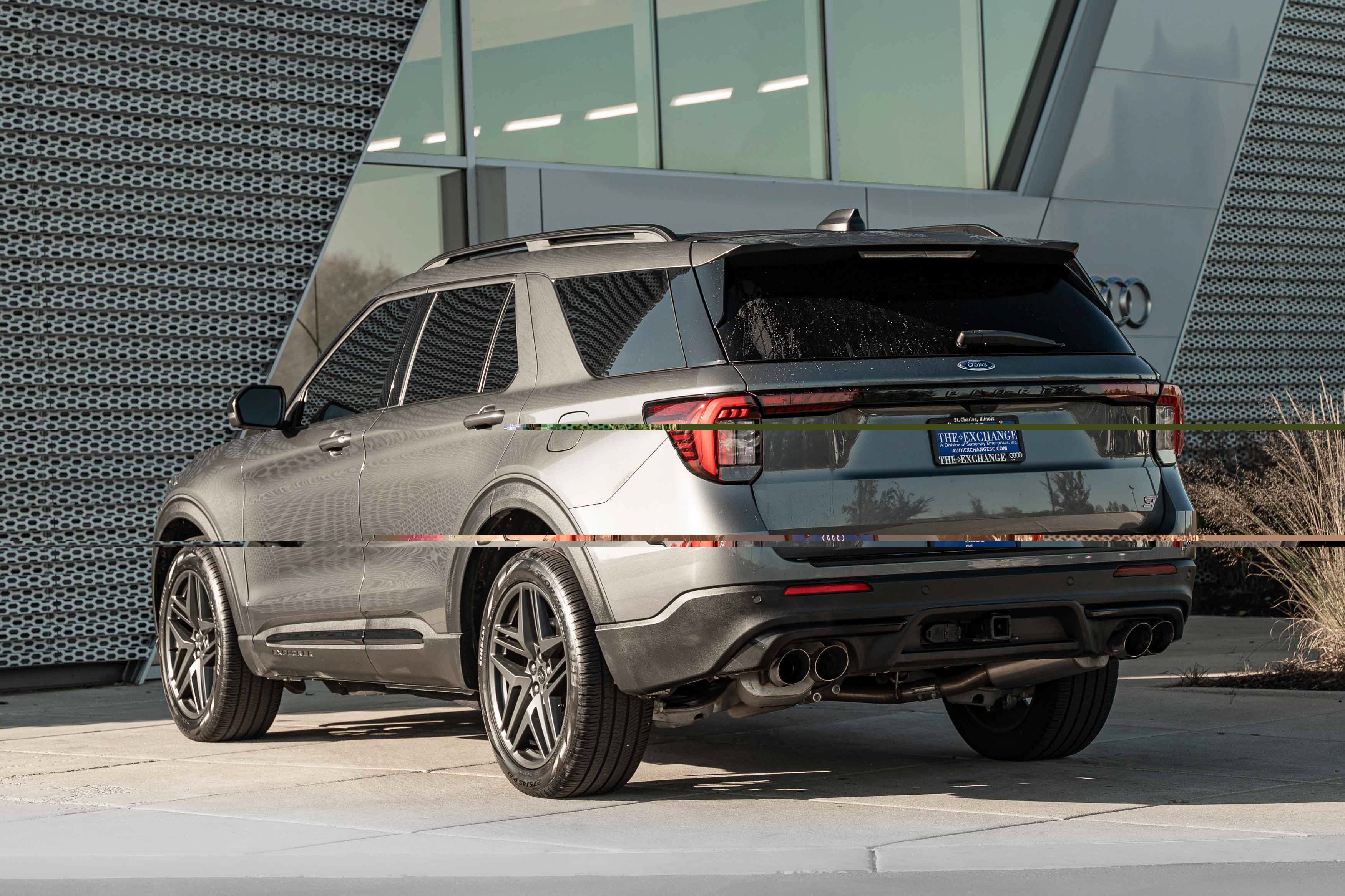 Used 2025 Ford Explorer ST AWD/4WD image 5