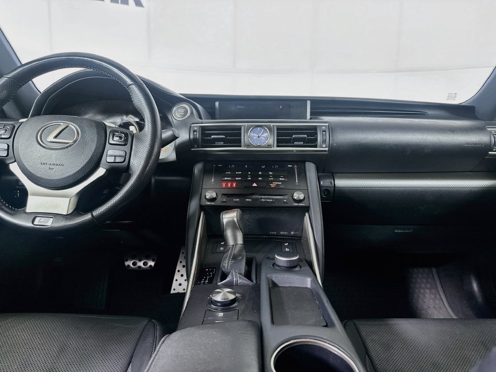 Used 2018 Lexus IS 300 F Sport w/ F Sport Package RWD image 28
