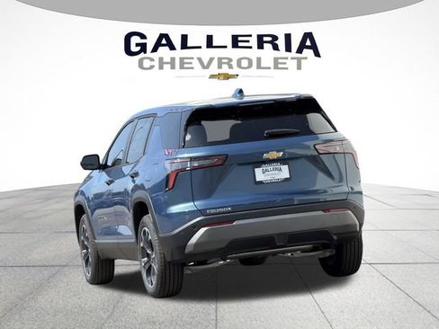 New 2026 Chevrolet Equinox LT w/ Convenience Package II FWD image 5