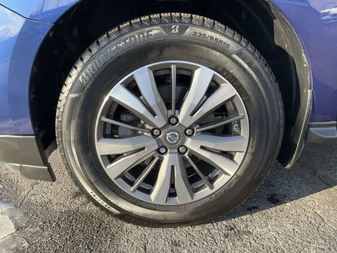 Used 2017 Nissan Pathfinder S image 8