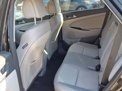 Used 2018 Hyundai Tucson SE image 13
