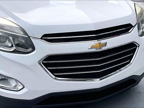 Used 2017 Chevrolet Equinox Premier w/ Enhanced Convenience Package FWD image 32