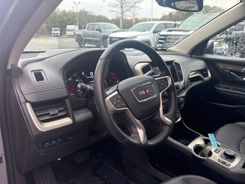 Used 2024 GMC Terrain Denali w/ Denali Premium Package AWD/4WD image 12