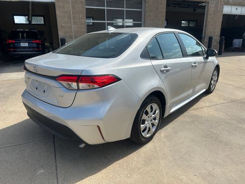 Used 2025 Toyota Corolla LE FWD image 7