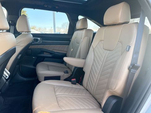 Used 2026 Kia Sorento SX Prestige w/ Olive Brown Leather Package image 25