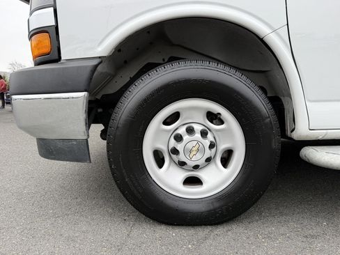 Used 2024 Chevrolet Express 2500 w/ Driver Convenience Package image 10