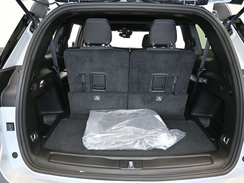 Used 2024 Jeep Grand Cherokee L Laredo image 33