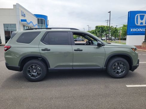 New 2026 Honda Pilot TrailSport image 2