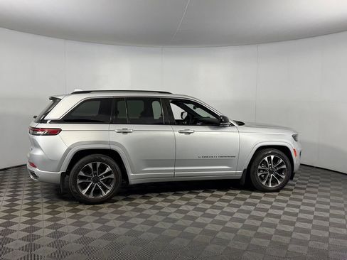 Used 2022 Jeep Grand Cherokee Overland w/ Adv Protech Group III AWD/4WD image 5
