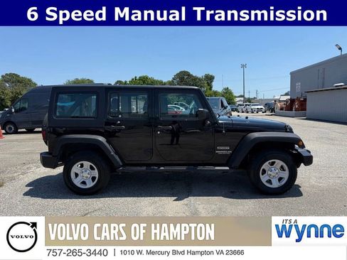 Used 2017 Jeep Wrangler Unlimited Sport w/ Connectivity Group AWD/4WD image 5