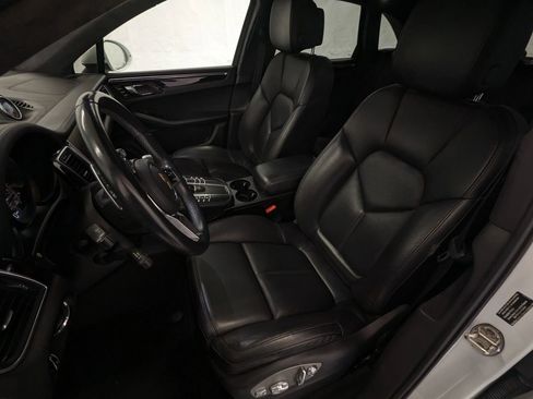 Used 2015 Porsche Macan Turbo image 8