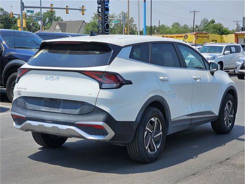 Used 2023 Kia Sportage LX AWD/4WD image 3