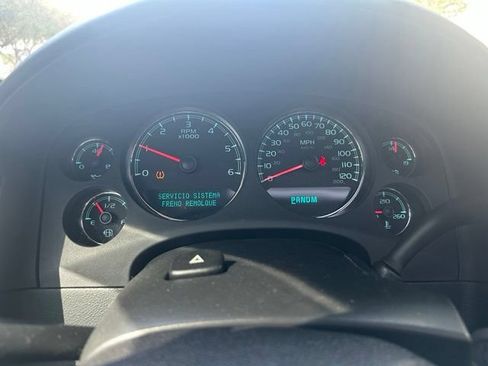 Used 2011 Chevrolet Avalanche LTZ AWD/4WD image 17