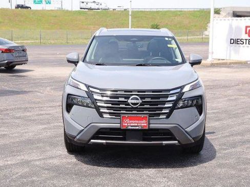 Used 2025 Nissan Rogue SL w/ SL Premium Package AWD/4WD image 4