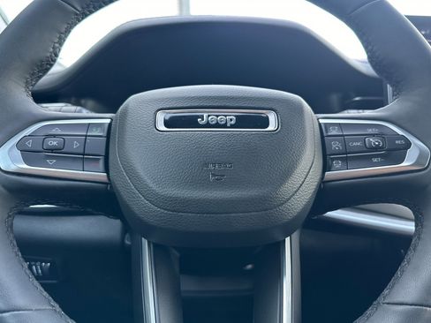 Used 2025 Jeep Compass Limited AWD/4WD image 24