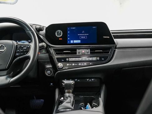 Used 2025 Lexus ES 300h w/ Premium Package FWD image 13