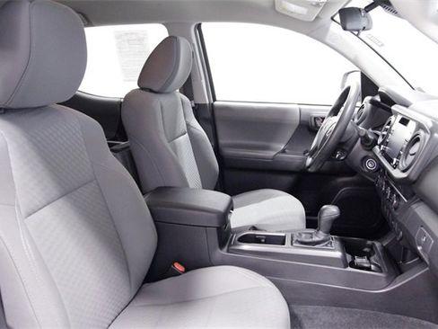 Used 2021 Toyota Tacoma SR image 13