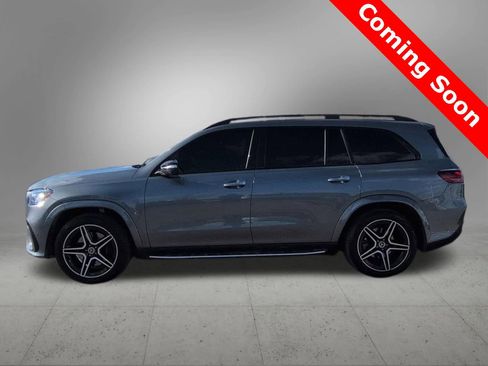 Used 2024 Mercedes-Benz GLS 450 4MATIC image 3