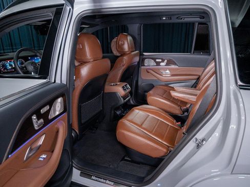 New 2026 Mercedes-Benz GLS 580 4MATIC image 31