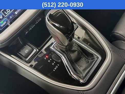 Used 2024 Subaru Outback Touring AWD/4WD image 21