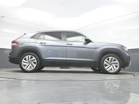 Used 2020 Volkswagen Atlas Cross Sport SE AWD/4WD image 30