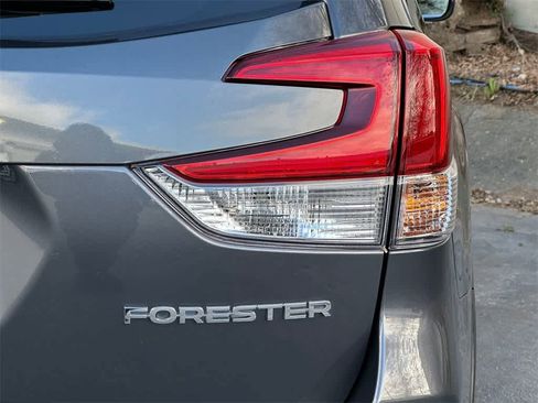 Certified 2023 Subaru Forester Limited image 7