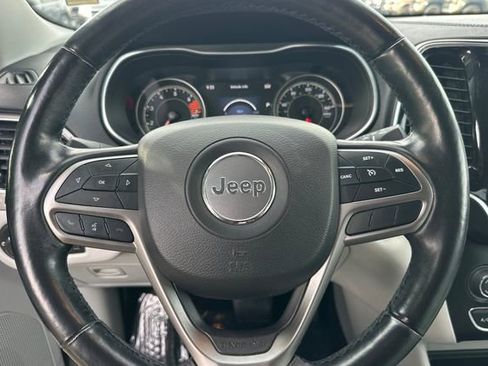 Used 2020 Jeep Cherokee Limited image 26