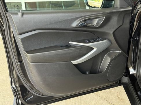 Used 2024 Chevrolet Trax LS w/ LS Convenience Package FWD image 24