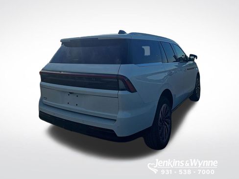 New 2026 Lincoln Navigator Black Label AWD/4WD image 3