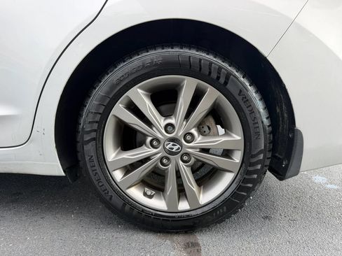 Used 2018 Hyundai Elantra SEL FWD image 28