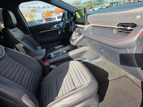 New 2026 Ford Explorer ST-Line w/ ST-Line Street Pack image 29