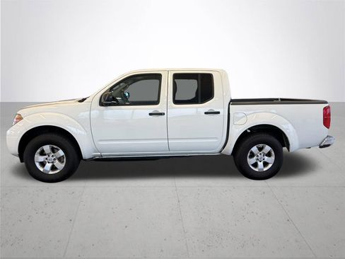 Used 2013 Nissan Frontier SV AWD/4WD image 3