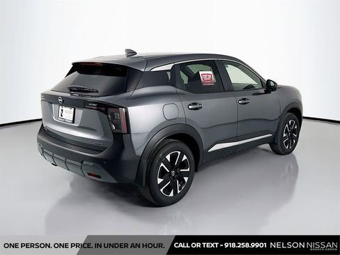 Certified 2025 Nissan Kicks SV AWD/4WD image 5