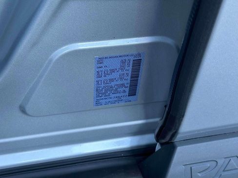 Used 2024 Nissan Pathfinder SV image 19