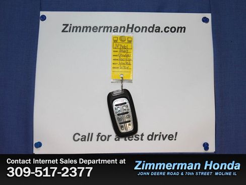 Used 2023 Chrysler Pacifica Limited FWD image 29