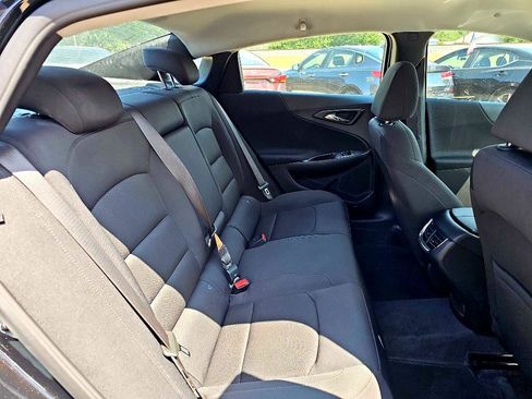 Used 2025 Chevrolet Malibu LT image 17