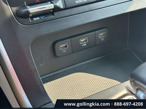 Certified 2024 Kia Carnival LX FWD image 26