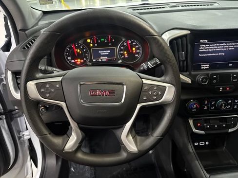 Used 2024 GMC Terrain SLE w/ Driver Convenience Package AWD/4WD image 18