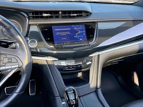 Certified 2024 Cadillac XT6 Sport w/ LPO, Floor Liner Package AWD/4WD image 6