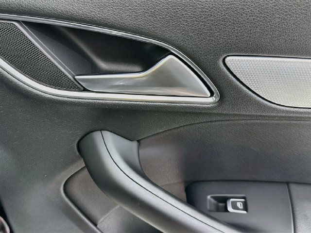 Used 2018 Audi Q3 2.0T Premium w/ Convenience Package FWD image 28