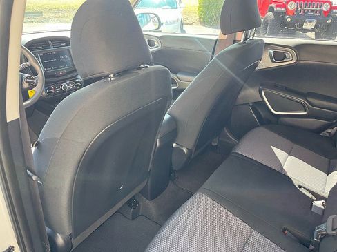 Used 2024 Kia Soul LX w/ Option Group 015 FWD image 18