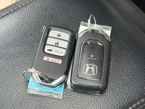 Used 2015 Honda CR-V Touring image 37